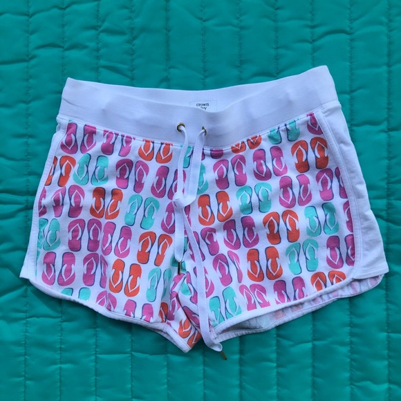 crown & ivy Pants - Crown and Ivy Beach White Flip Flop Shorts